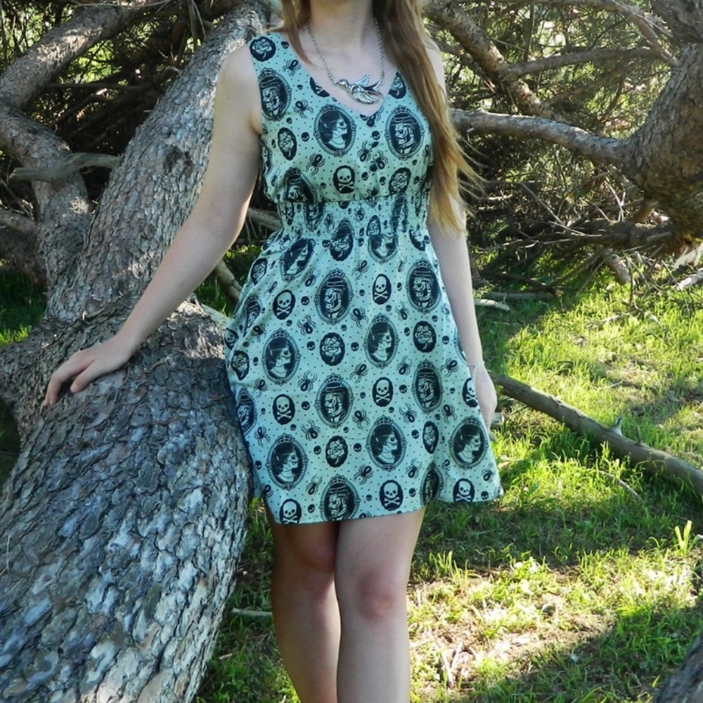 Sourpuss zombie cameo XXL dress